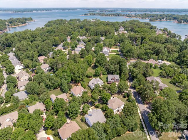 20307 Southshore Drive, Cornelius, NC 28031
