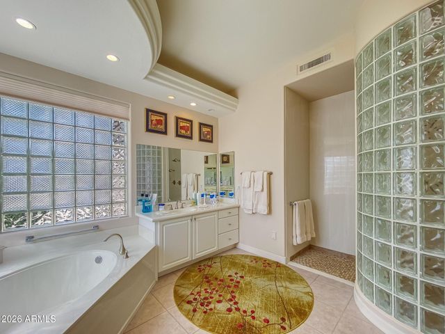 15819 W SILVER BREEZE Drive, Surprise, AZ 85374