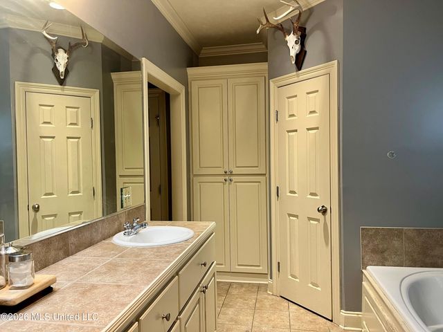 211 Tucker Drive, Brandon, MS 39042