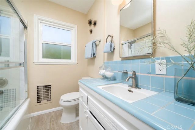 7057 Babcock, North Hollywood, CA 91605