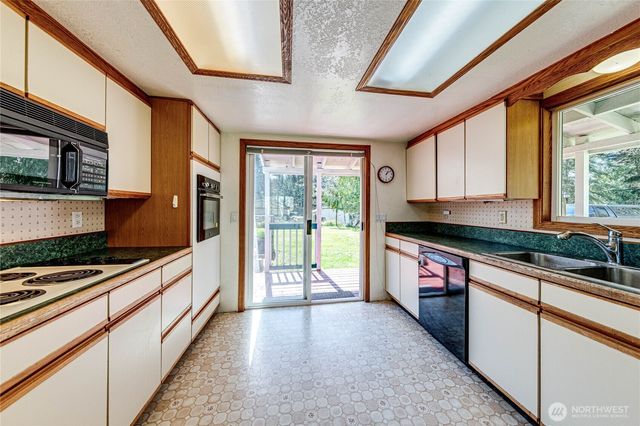 1316 Mount Pleasant Road, Port Angeles, WA 98362