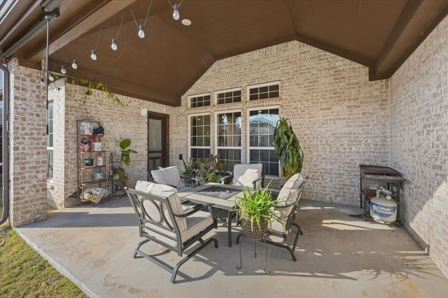7720 Falcon Ridge Road, Denton, TX 76208