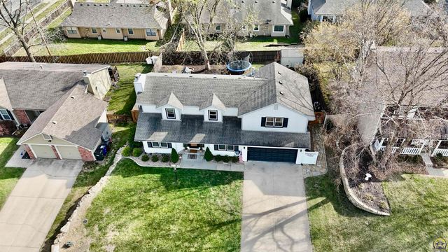 3905 W 8th St, Lawrence, KS 66049