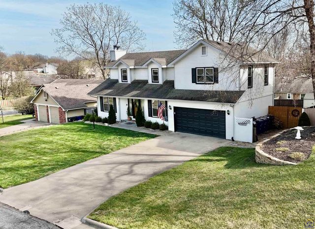 3905 W 8th St, Lawrence, KS 66049