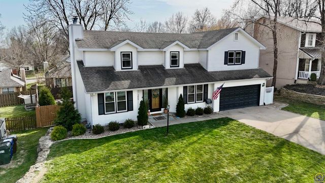 3905 W 8th St, Lawrence, KS 66049