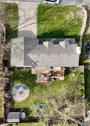 3905 W 8th St, Lawrence, KS 66049