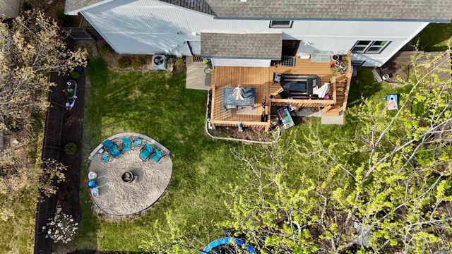 3905 W 8th St, Lawrence, KS 66049