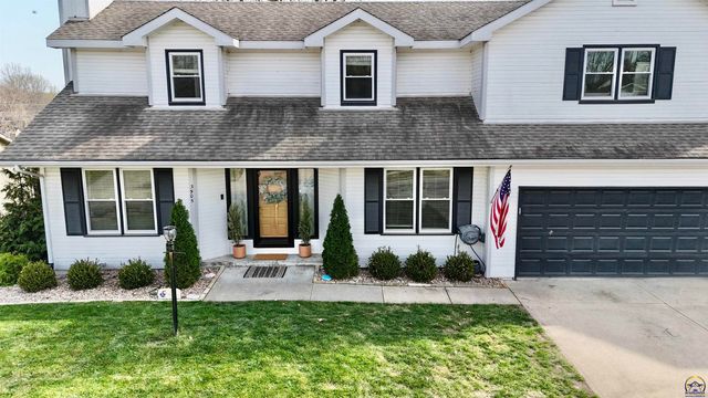 3905 W 8th St, Lawrence, KS 66049