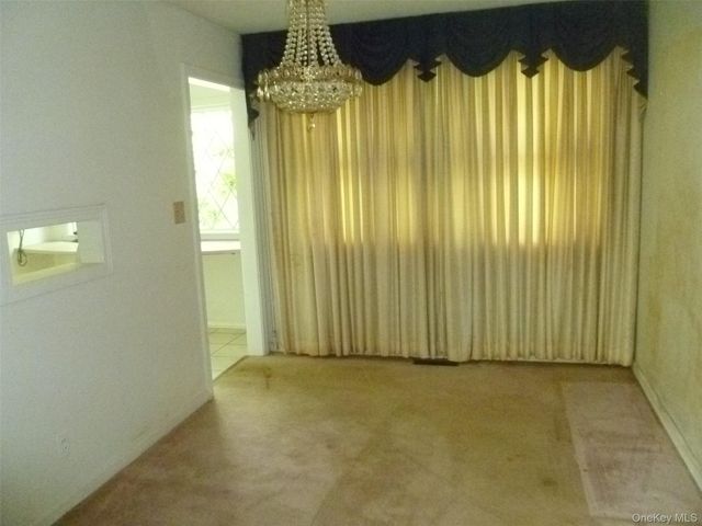 17 Chestnut Lane, Newburgh, NY 12550