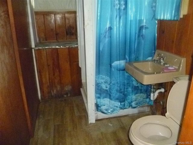 17 Chestnut Lane, Newburgh, NY 12550