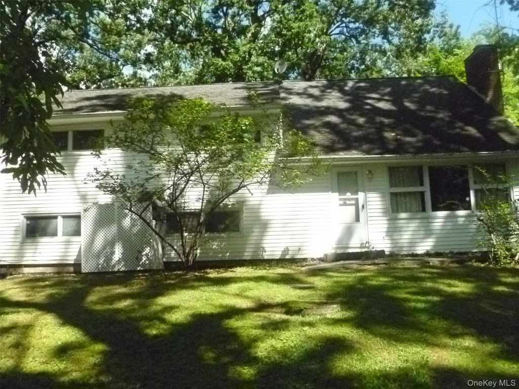17 Chestnut Lane, Newburgh, NY 12550 — photo 5