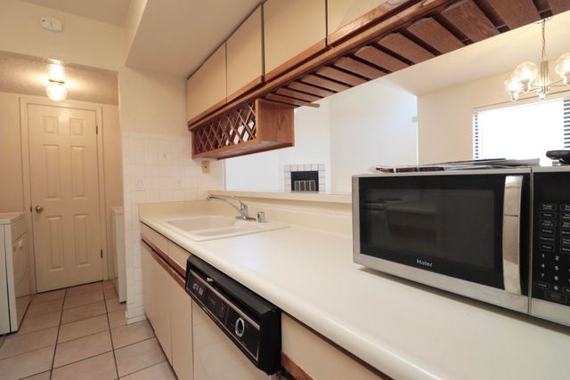 2451 Northwest Circle NW, Albuquerque, NM 87104