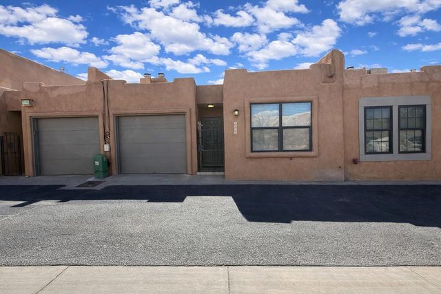 2451 Northwest Circle NW, Albuquerque, NM 87104