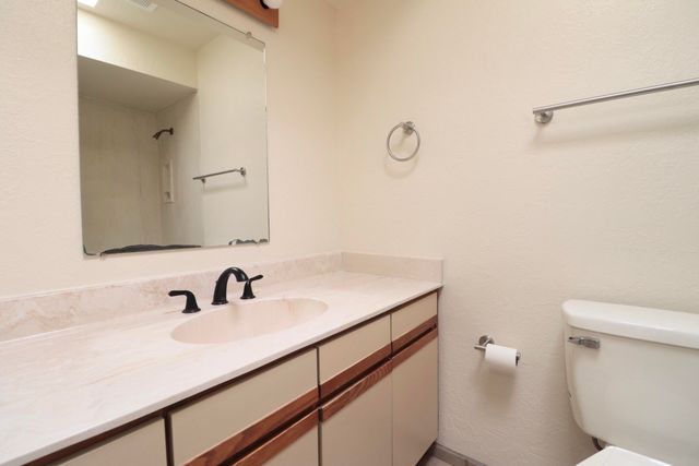 2451 Northwest Circle NW, Albuquerque, NM 87104