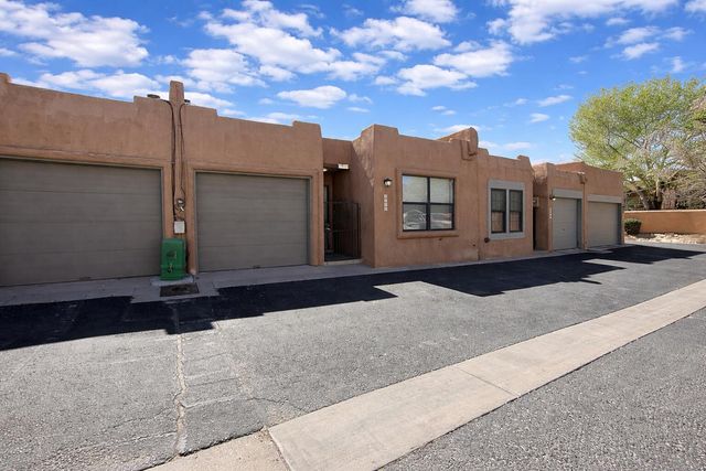 2451 Northwest Circle NW, Albuquerque, NM 87104