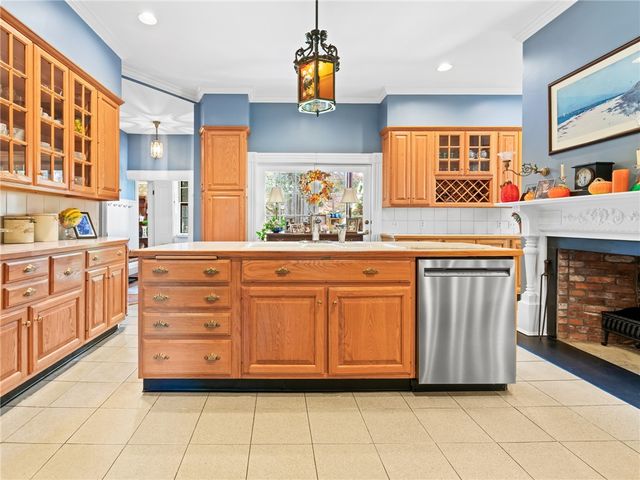 51 Hesper Drive, Warwick, RI 02818