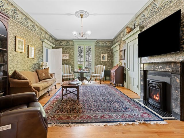 51 Hesper Drive, Warwick, RI 02818