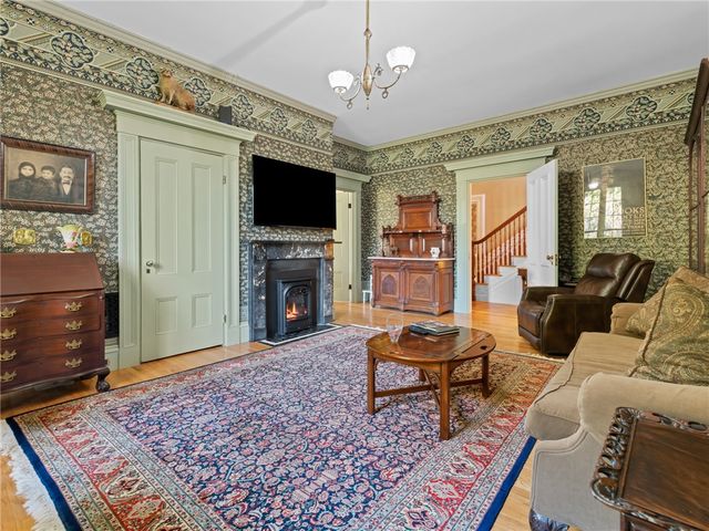 51 Hesper Drive, Warwick, RI 02818