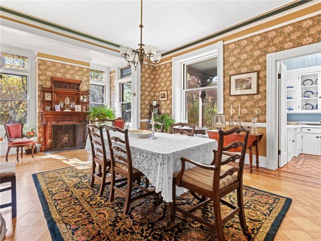 51 Hesper Drive, Warwick, RI 02818