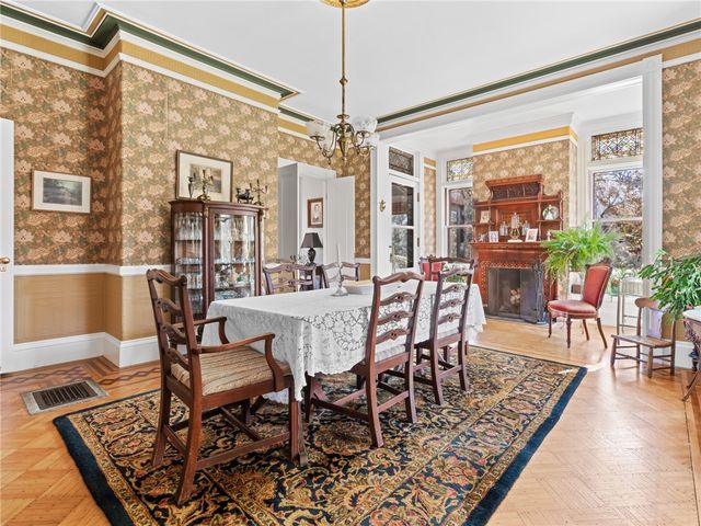 51 Hesper Drive, Warwick, RI 02818