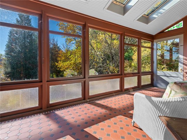 51 Hesper Drive, Warwick, RI 02818