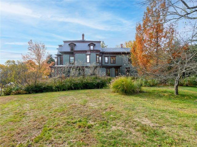 51 Hesper Drive, Warwick, RI 02818