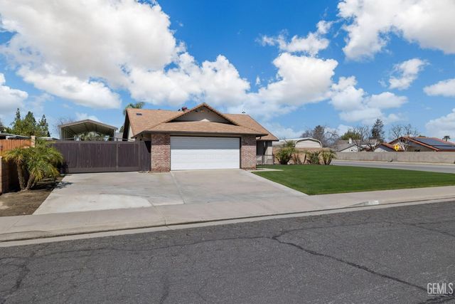 12102 Magruder Avenue, Bakersfield, CA 93312