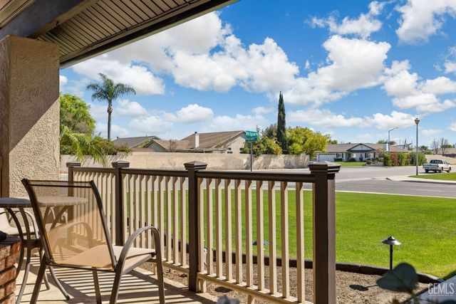 12102 Magruder Avenue, Bakersfield, CA 93312