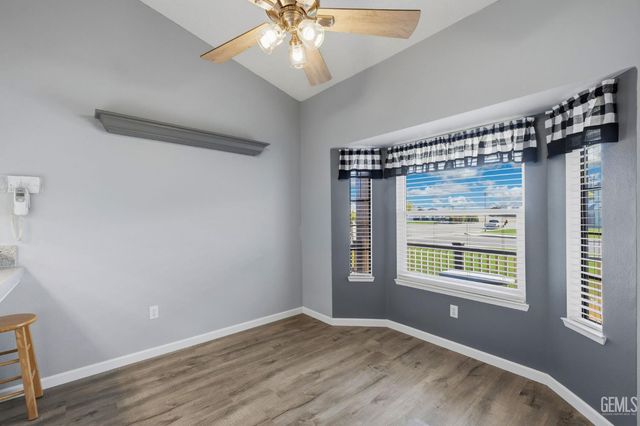 12102 Magruder Avenue, Bakersfield, CA 93312