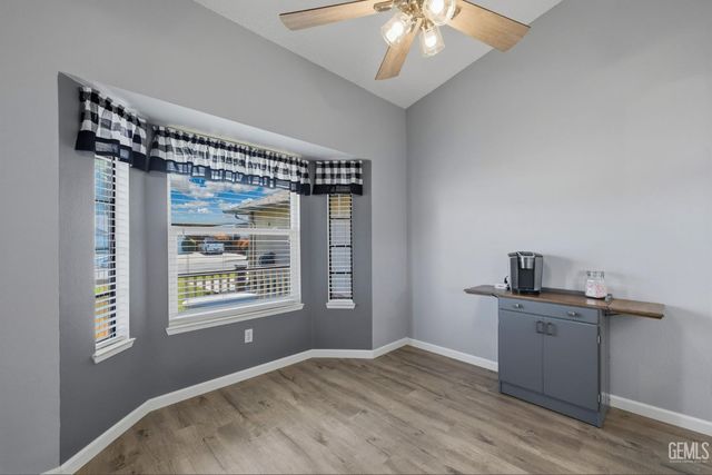 12102 Magruder Avenue, Bakersfield, CA 93312