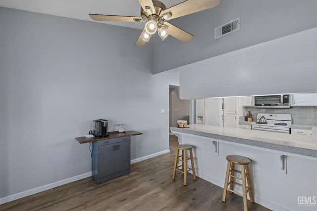 12102 Magruder Avenue, Bakersfield, CA 93312