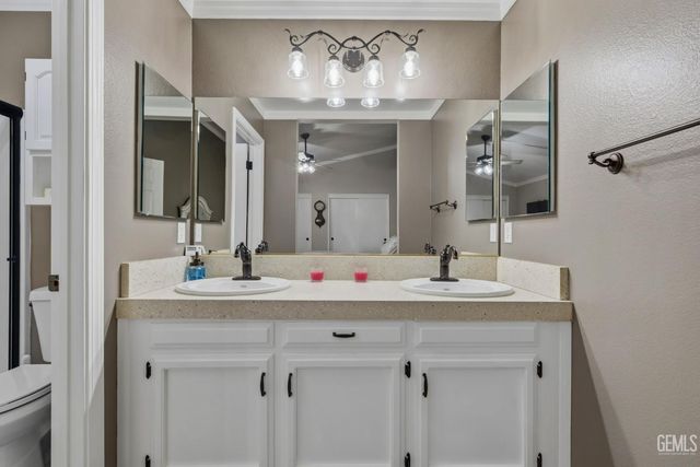 12102 Magruder Avenue, Bakersfield, CA 93312