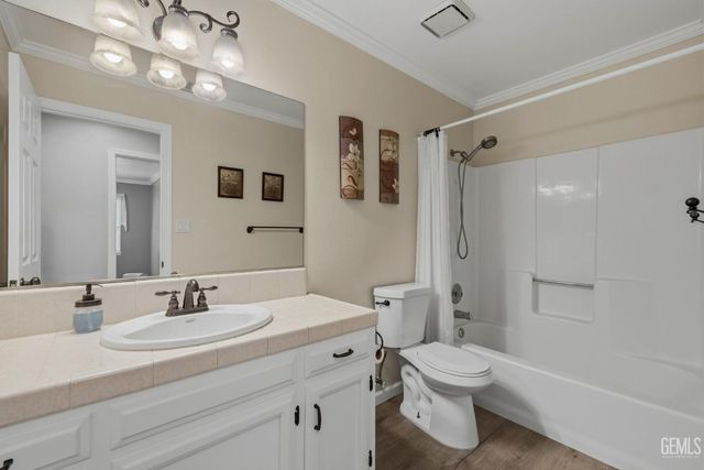 12102 Magruder Avenue, Bakersfield, CA 93312