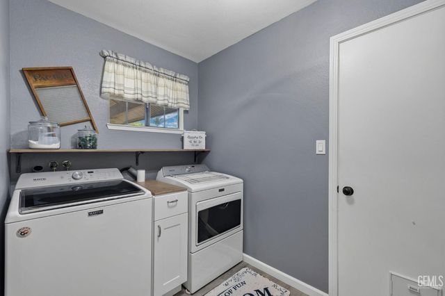 12102 Magruder Avenue, Bakersfield, CA 93312