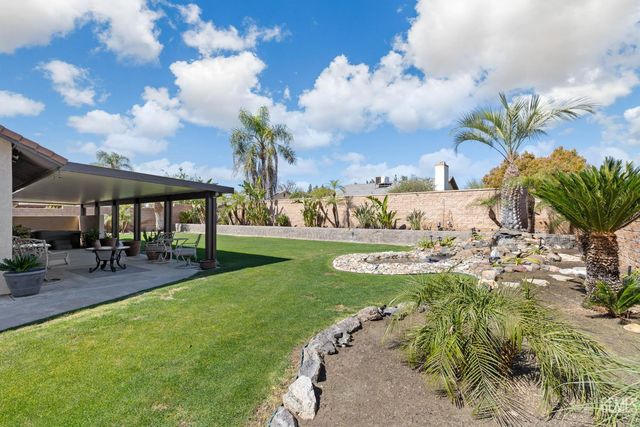 12102 Magruder Avenue, Bakersfield, CA 93312