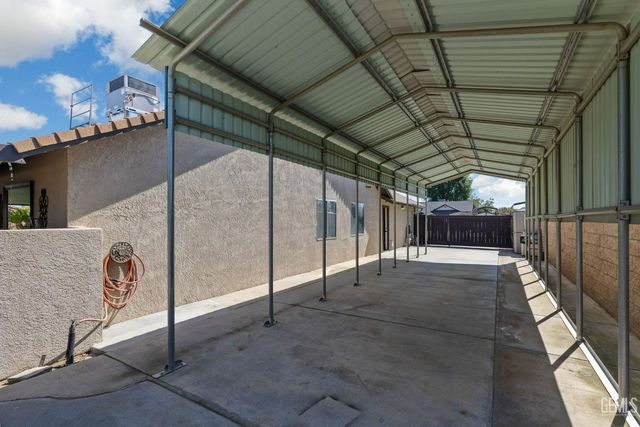 12102 Magruder Avenue, Bakersfield, CA 93312