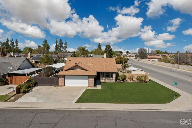 12102 Magruder Avenue, Bakersfield, CA 93312