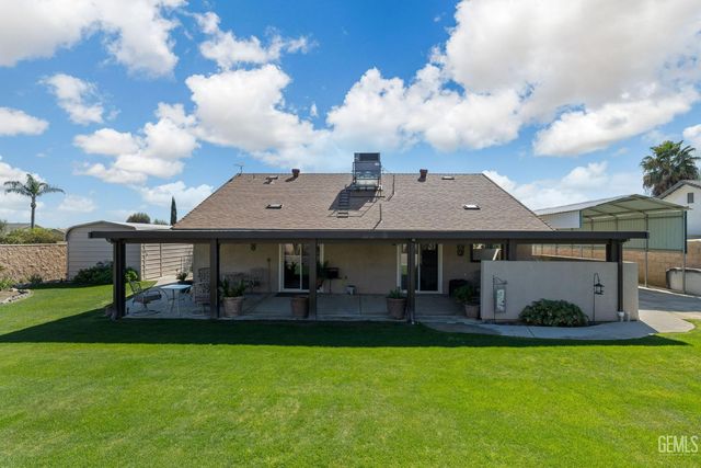 12102 Magruder Avenue, Bakersfield, CA 93312