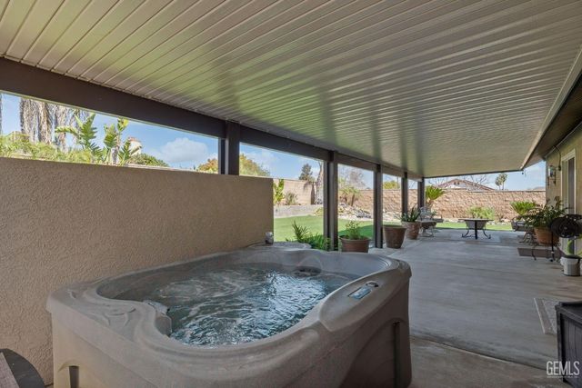 12102 Magruder Avenue, Bakersfield, CA 93312