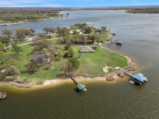 2110 Beavers Point, Bonham, TX 75418