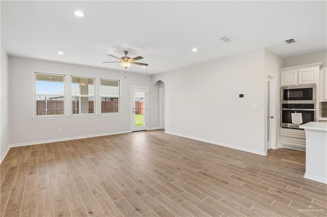 1424 E Silos Avenue, Edinburg, TX 78542
