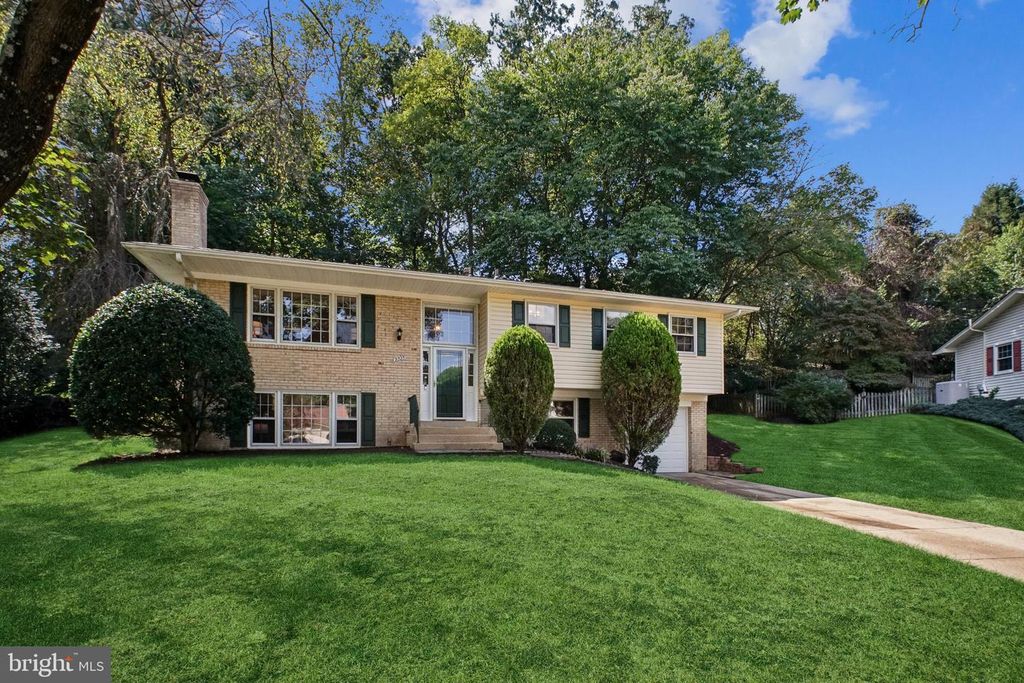 9525 CENTER ST, Vienna, VA 22181
