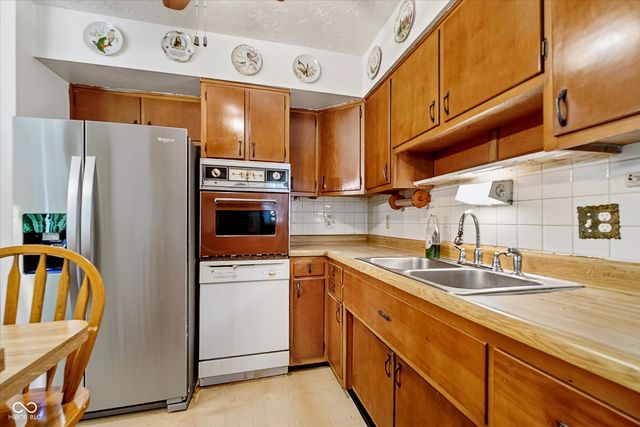 2436 Galaxy Lane, Indianapolis, IN 46229
