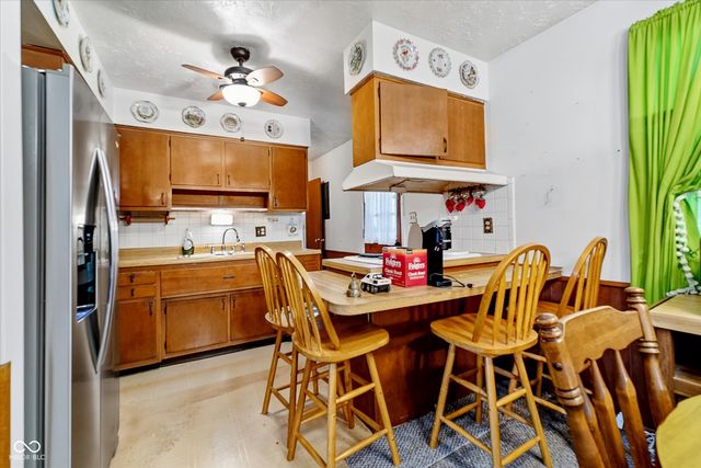 2436 Galaxy Lane, Indianapolis, IN 46229