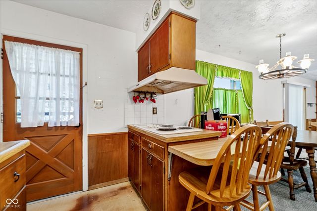 2436 Galaxy Lane, Indianapolis, IN 46229