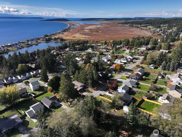 1263 Admirals Drive, Coupeville, WA 98239