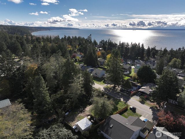 1263 Admirals Drive, Coupeville, WA 98239