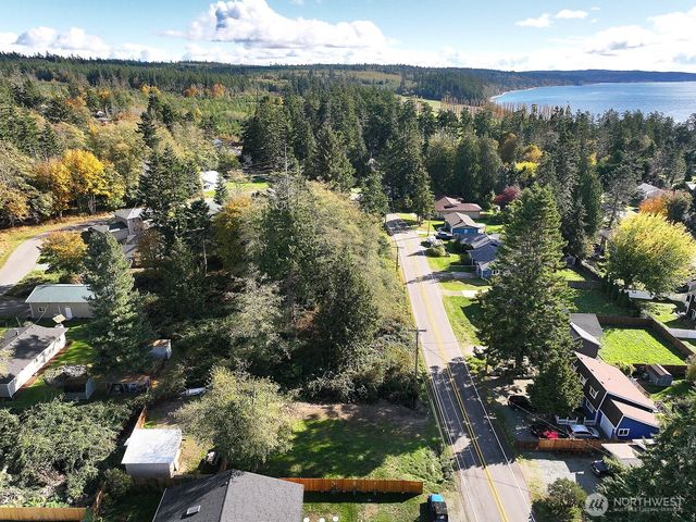 1263 Admirals Drive, Coupeville, WA 98239