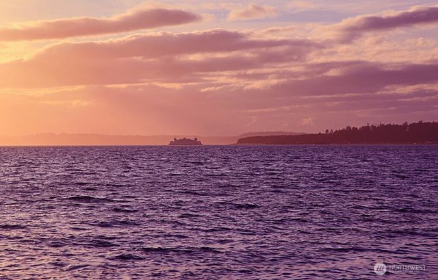 1263 Admirals Drive, Coupeville, WA 98239