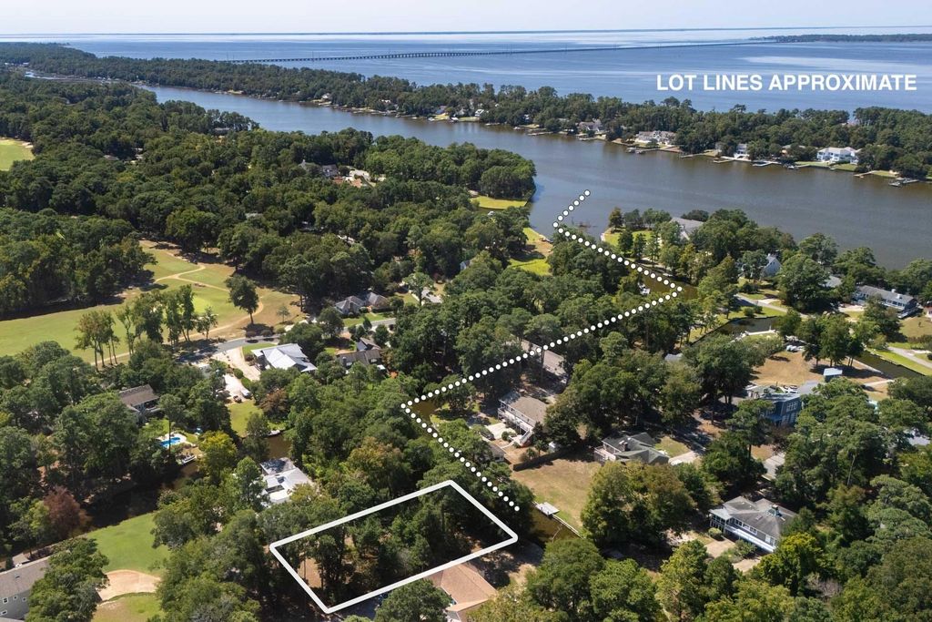 Image 14 of property listing at 131 W Holly Trail Lot 16, Southern Shores, NC 27949